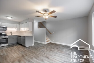 745 W Gordon Ter, Unit 310 in Chicago, IL - Foto de edificio - Building Photo