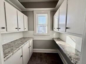 98 Langdon Ave, Unit 2 in Watertown, MA - Building Photo - Building Photo