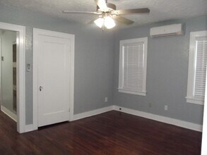 2211 17th St-Unit -B in Lubbock, TX - Building Photo - Building Photo