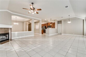 9512 Hopeland Dr in Austin, TX - Building Photo - Building Photo