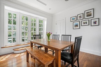 98 Chestnut St, Unit 1 in Brookline, MA - Building Photo - Building Photo