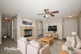 1947 Prairie Sky Ln in Greenwood, IN - Building Photo - Building Photo