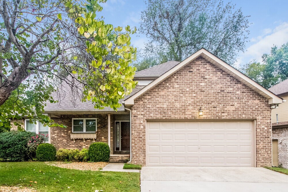 4956 Alexis Dr in Nashville, TN - Building Photo