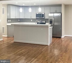 3002 Lakeview Pkwy in Locust Grove, VA - Building Photo