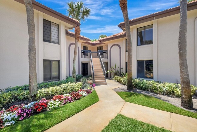 property at 5151 W Club Cir