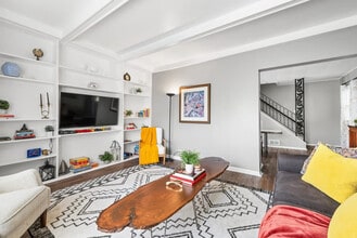 3175 Rocky River Dr in Cleveland, OH - Foto de edificio - Building Photo