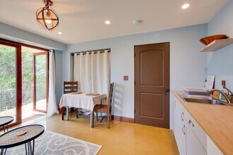 630 Kingston Rd in Belmont, CA - Building Photo - Building Photo