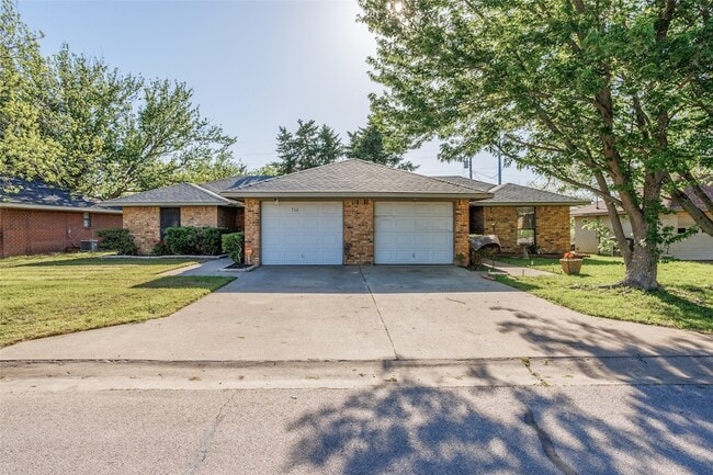 property at 746 Prairie Creek Dr