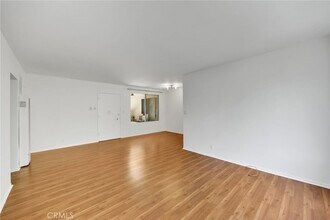 1234 Laurel Ave, Unit 9 in West Hollywood, CA - Building Photo - Building Photo