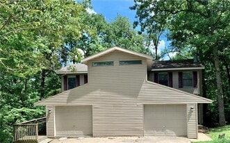 3250 N Kings Cross in Fayetteville, AR - Building Photo