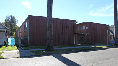 Three Palms Apartments in Los Angeles, CA - Building Photo - Building Photo