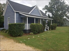 306 Moore St in Clayton, NC - Building Photo