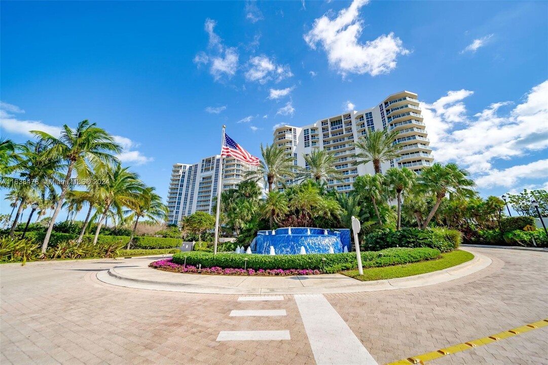 6001 N Ocean Dr in Hollywood, FL - Foto de edificio