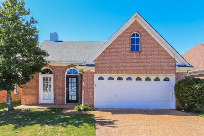 property at 2125 Oak Springs Dr