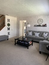 805 Gordon Smith Blvd in Hamilton, OH - Building Photo - Building Photo
