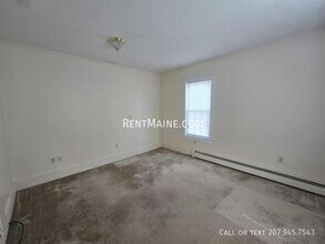 10 Otis St in Bangor, ME - Building Photo - Building Photo