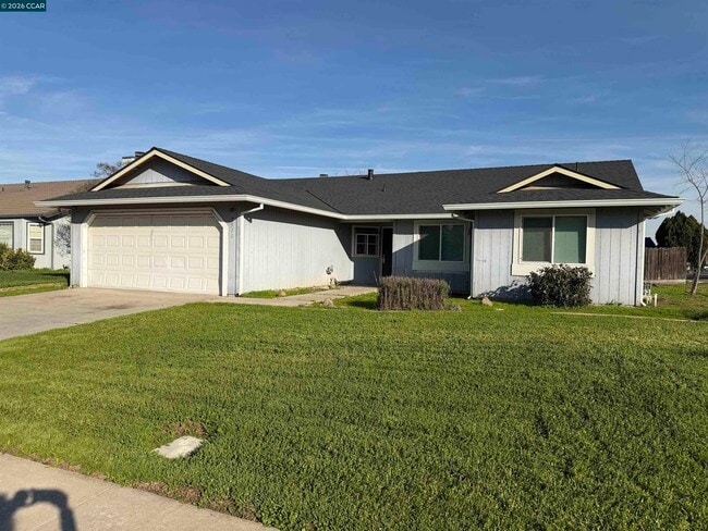 2510 Peppertree Dr in Merced, CA - Building Photo - Building Photo