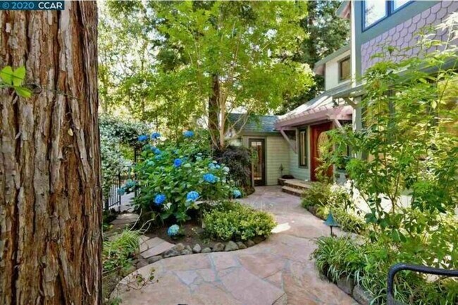 136 El Centro in Diablo, CA - Building Photo - Building Photo