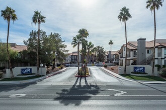 Verde Viejo Condominiums in Henderson, NV - Building Photo - Building Photo