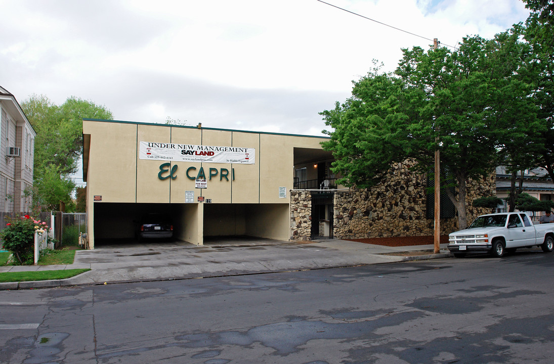 119 N Calaveras St in Fresno, CA - Building Photo