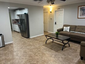 5007 Nassau Rd in Houston, TX - Building Photo