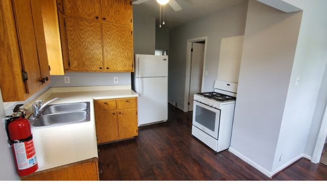 1777 Marks Ave in Akron, OH - Building Photo - Building Photo