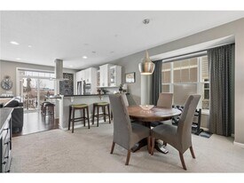 8957 SW Village Loop in Chanhassen, MN - Building Photo