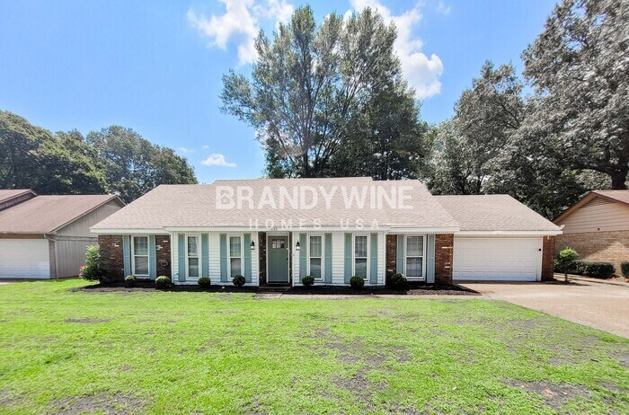 7055 Cobblestone Dr in Memphis, TN - Building Photo