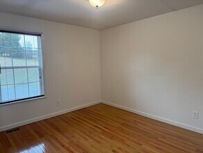 1038 Cole Rd, Unit #2 in New Tazewell, TN - Building Photo - Building Photo