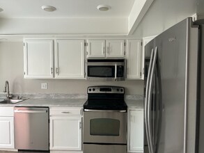 472 W Rockrimmon Blvd in Colorado Springs, CO - Building Photo - Building Photo