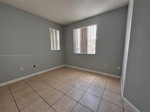 1660 SE 29th St in Homestead, FL - Foto de edificio - Building Photo