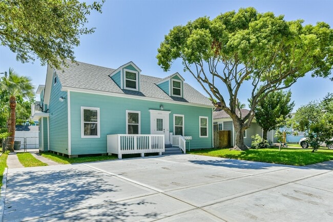4323 Ursuline St in Galveston, TX - Building Photo - Building Photo