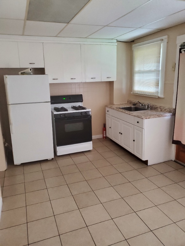 property at 829 Vankirk St