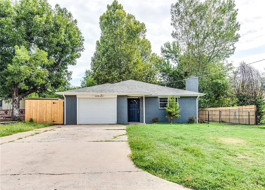 1206 N Markwell Ave in Oklahoma City, OK - Building Photo