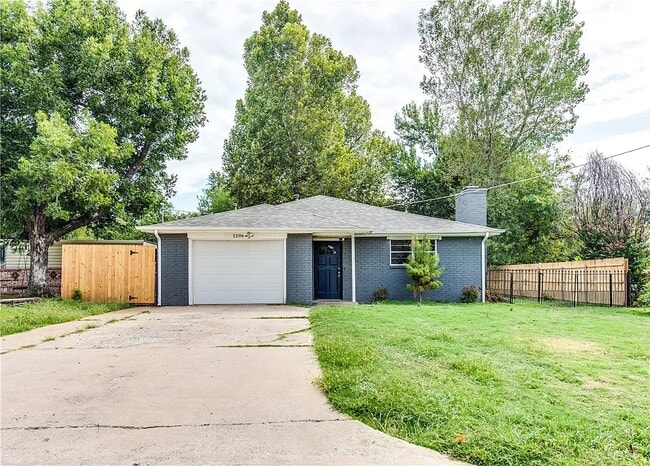 property at 1206 N Markwell Ave
