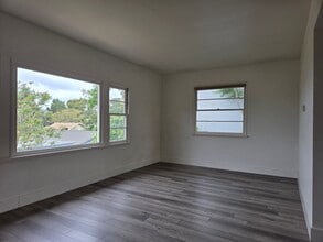 718 E 4th Ave in Escondido, CA - Building Photo - Building Photo