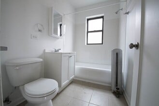 7914 S Hermitage Ave Chicago, IL 60620 in Chicago, IL - Building Photo - Building Photo