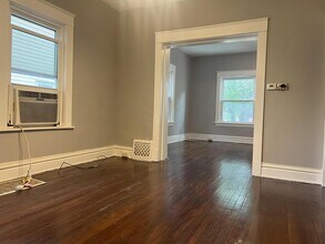 11 Lawn Ave in Albany, NY - Building Photo - Building Photo