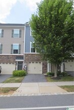 2407 Cook Dr in Easton, PA - Building Photo - Building Photo