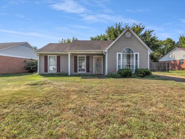 property at 2647 Waverly Dr