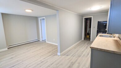 594 4th St in Troy, NY - Building Photo - Building Photo