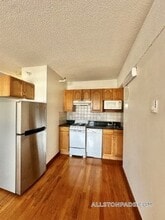 1110 Commonwealth Ave, Unit 502 in Boston, MA - Building Photo - Building Photo