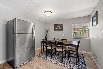4219 E Henry Ave in Tampa, FL - Building Photo - Building Photo