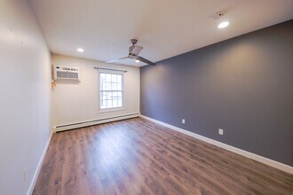 4624 Cedar Lake Road S #2, Unit 2 in St. Louis Park, MN - Building Photo - Building Photo