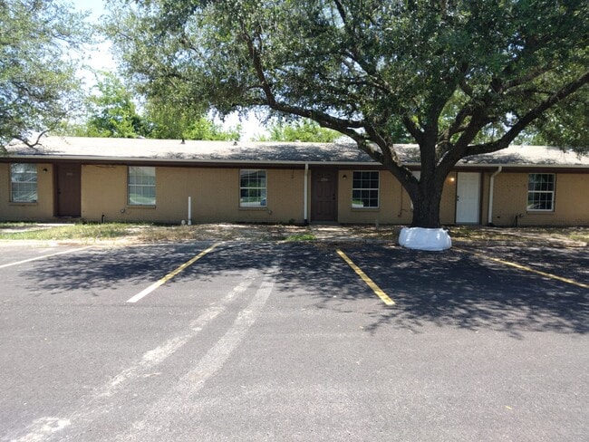 220 Bois D Arc St in Canton, TX - Building Photo - Building Photo