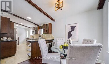 61 Kingslake Rd in Toronto, ON - Building Photo - Building Photo