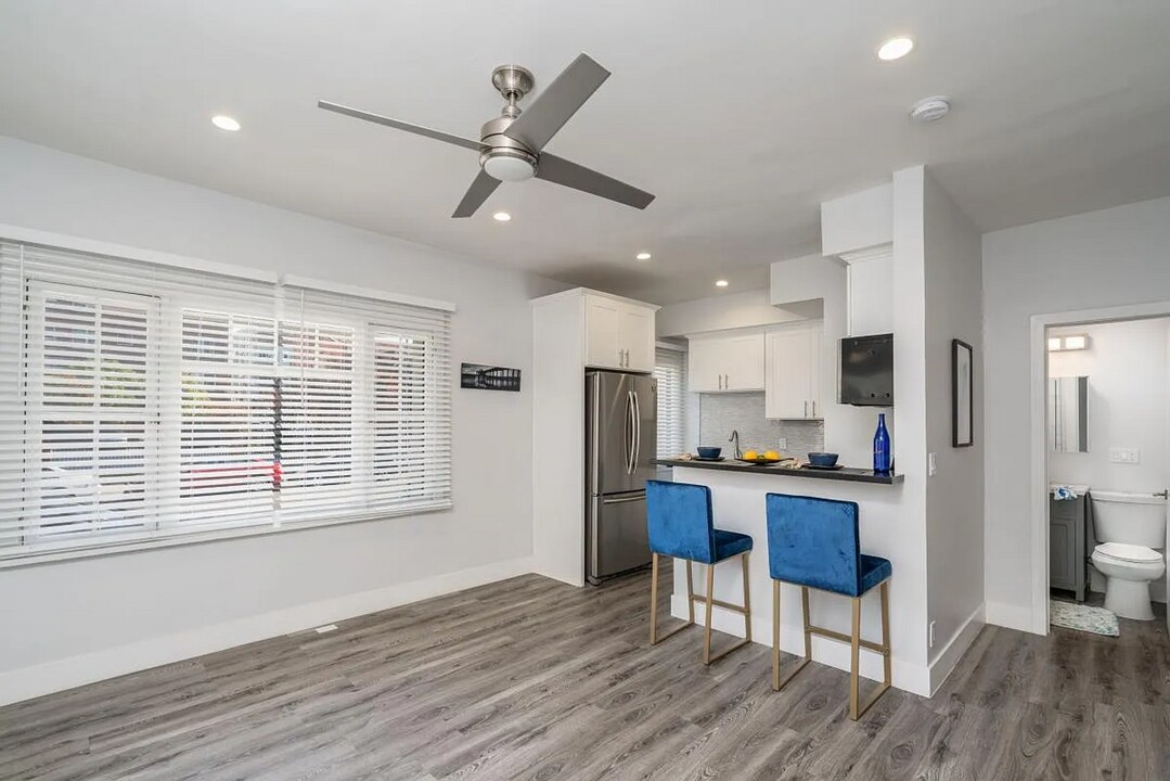 405 W 3rd St in Long Beach, CA - Building Photo