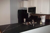 4218 Mallow St photo'