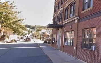35 Day St in Fitchburg, MA - Building Photo - Building Photo