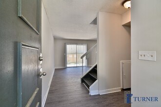 521 Hickory Hill Dr in Columbia, SC - Building Photo - Building Photo
